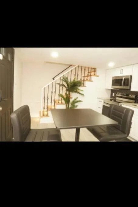 Image 3 of 1 Bed 1 Bath Suite