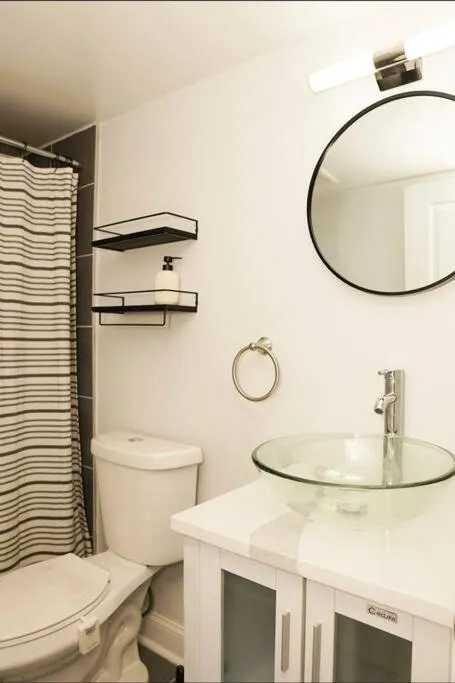 Image 6 of 1 Bed 1 Bath Suite
