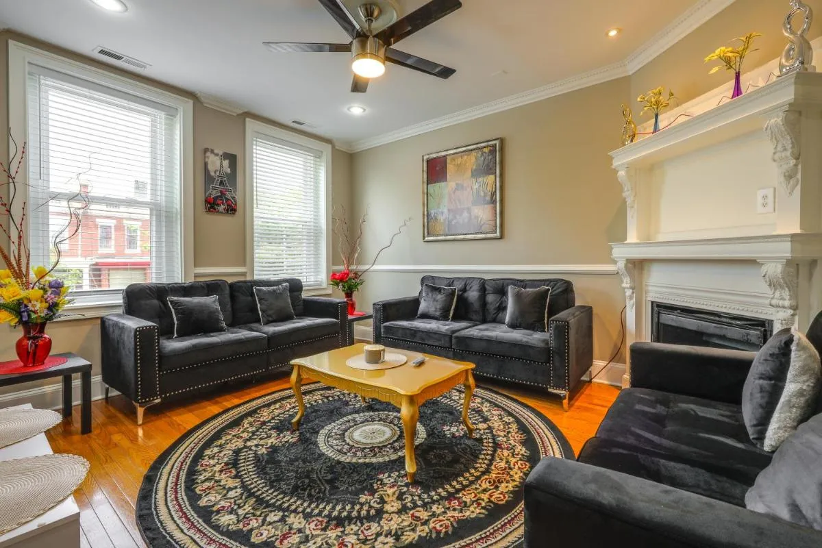 Image 5 of 2 Mi to Natl Mall WFH-Friendly DC Townhome