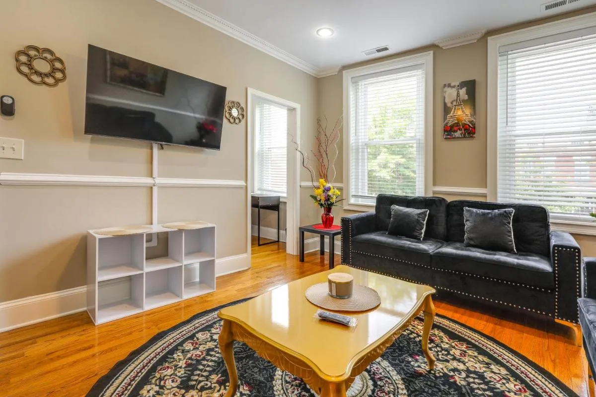 Image 6 of 2 Mi to Natl Mall WFH-Friendly DC Townhome