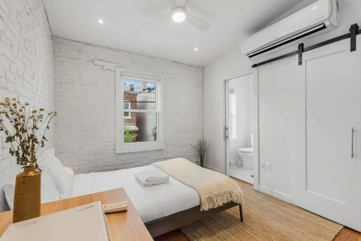Image of Adorable Studio Space in Private Carriage House
