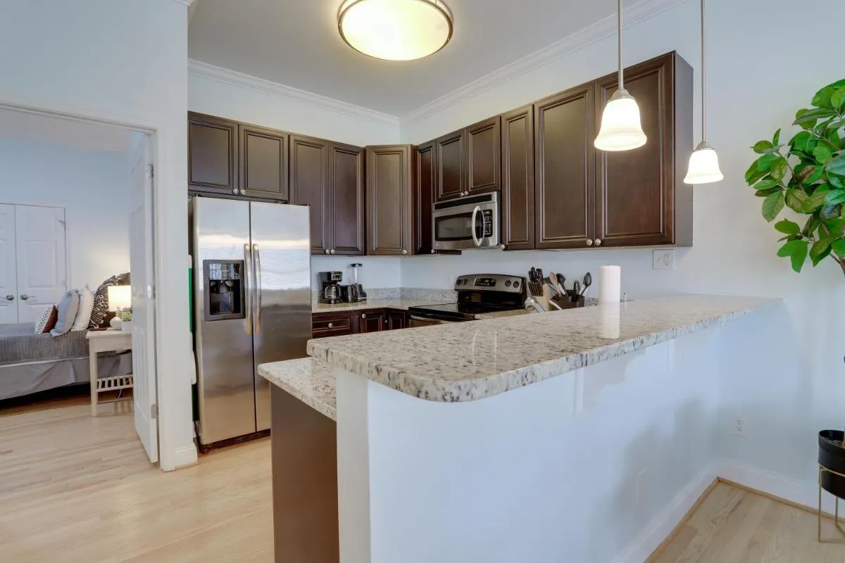 Image 5 of Amazing 1 BR Apartment 5 min from Waterfront Park