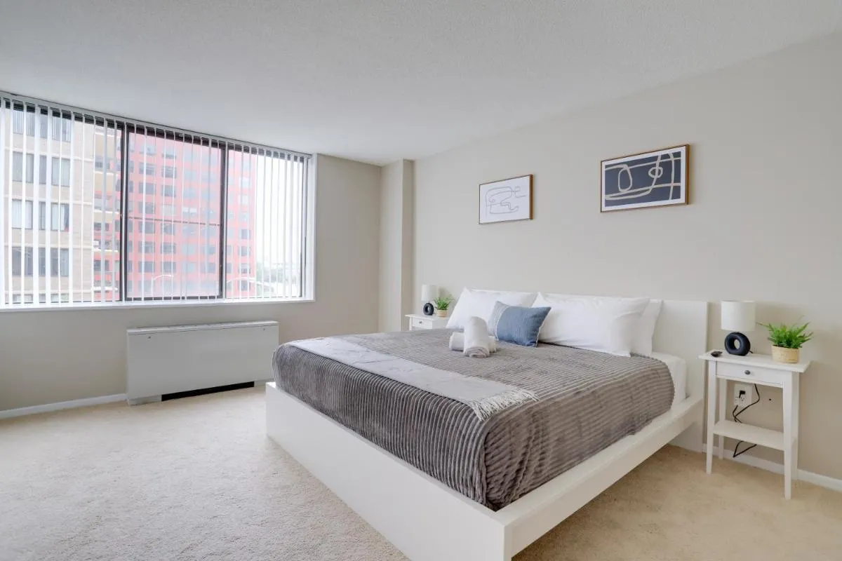 Image 1 of Amazing 1BR Apartment at Crystal City With Gym