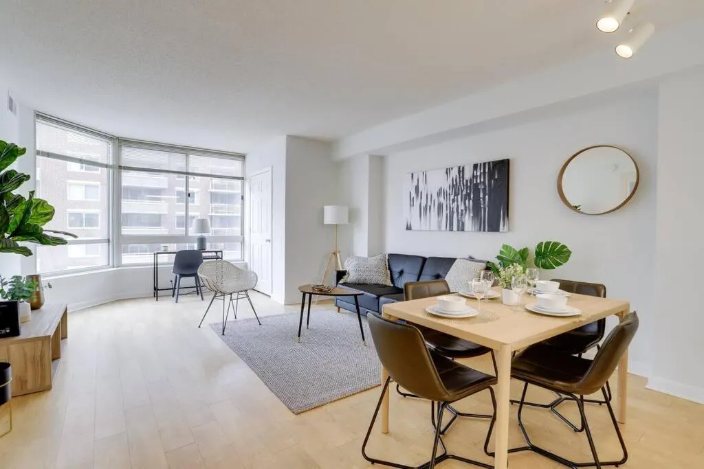Image 4 of Amazing 1 Bedroom Condo At Ballston place with Gym
