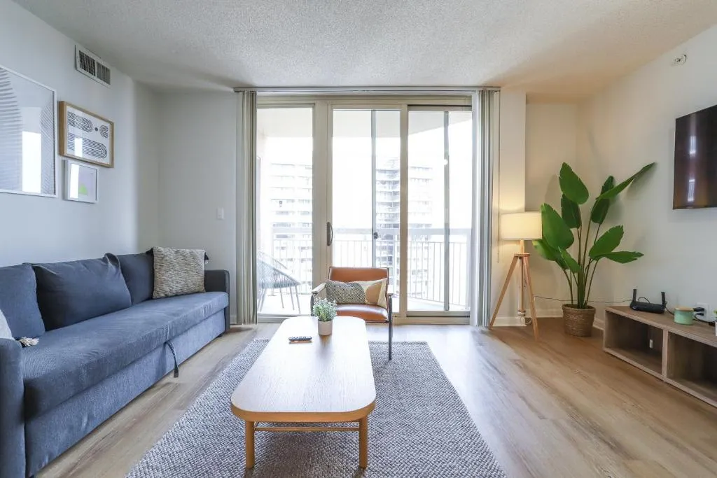 Image of Amazing 2 Bedrooms Condo at Ballston with gym