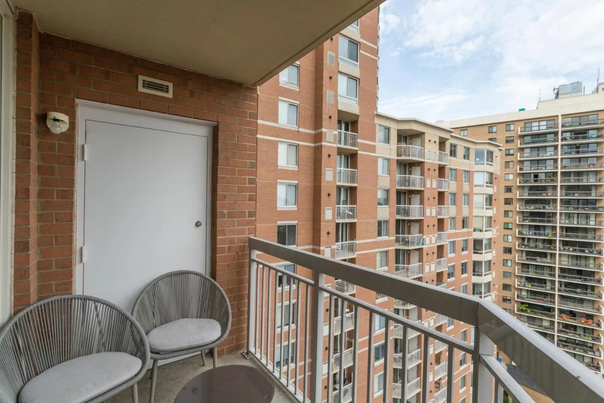 Image 3 of Amazing 2 Bedrooms Condo at Ballston with gym