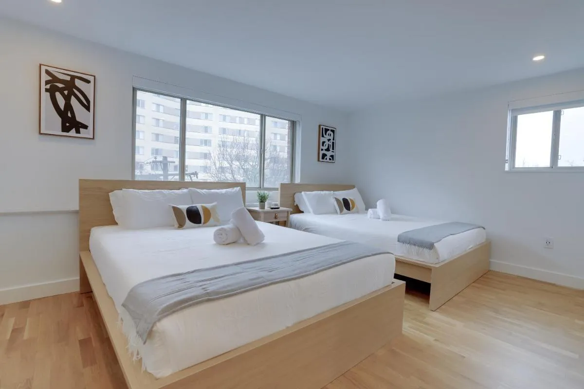 Image 4 of Apartment Just 10 Minutes Away to Airport