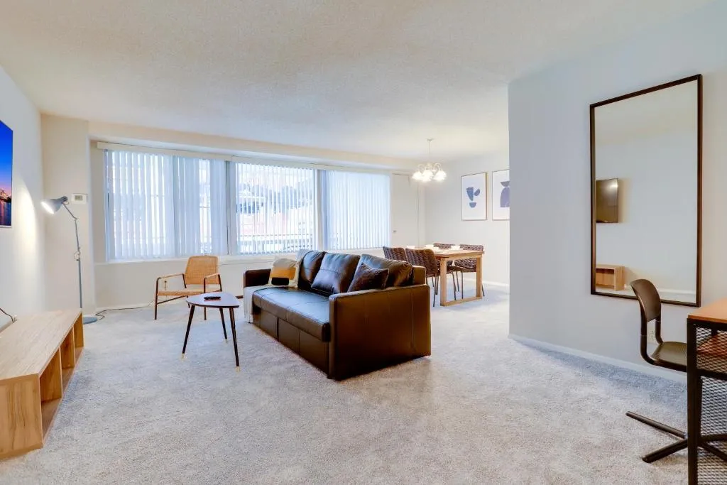 Image of Apartment Near to Airport Located at Crystal City