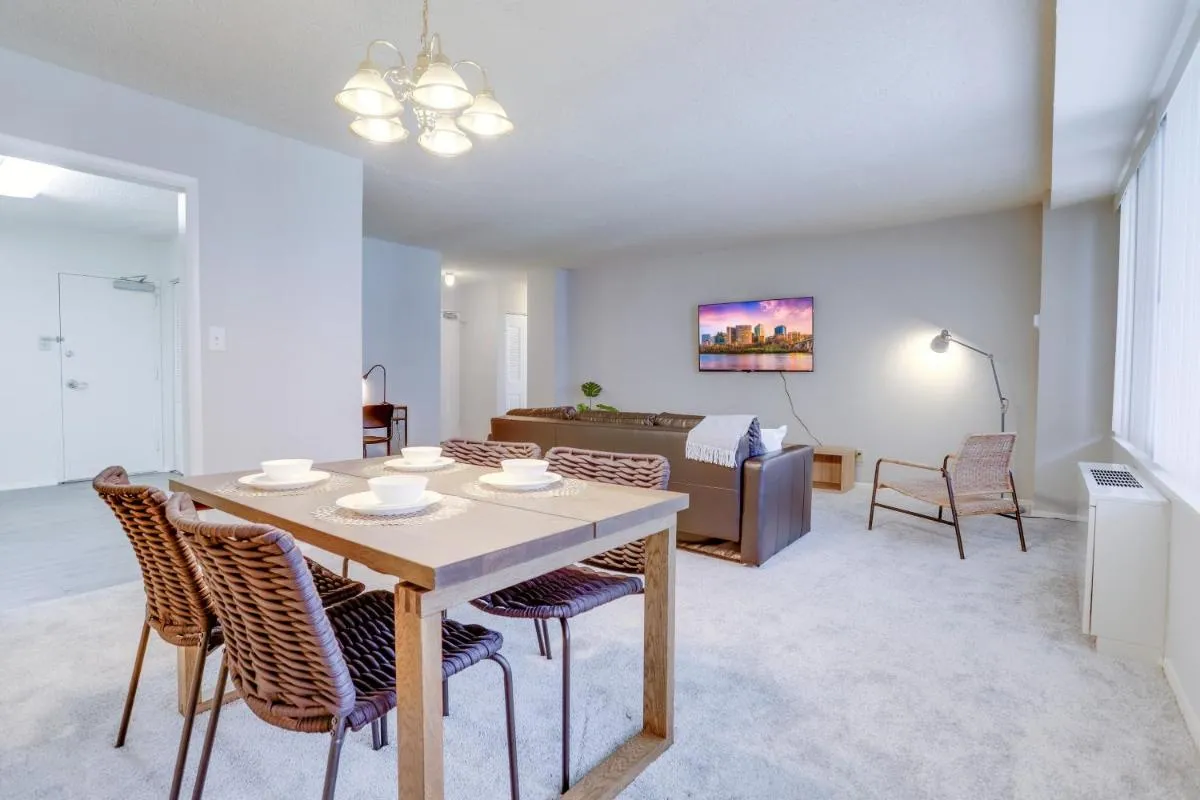 Image 1 of Apartment Near to Airport Located at Crystal City