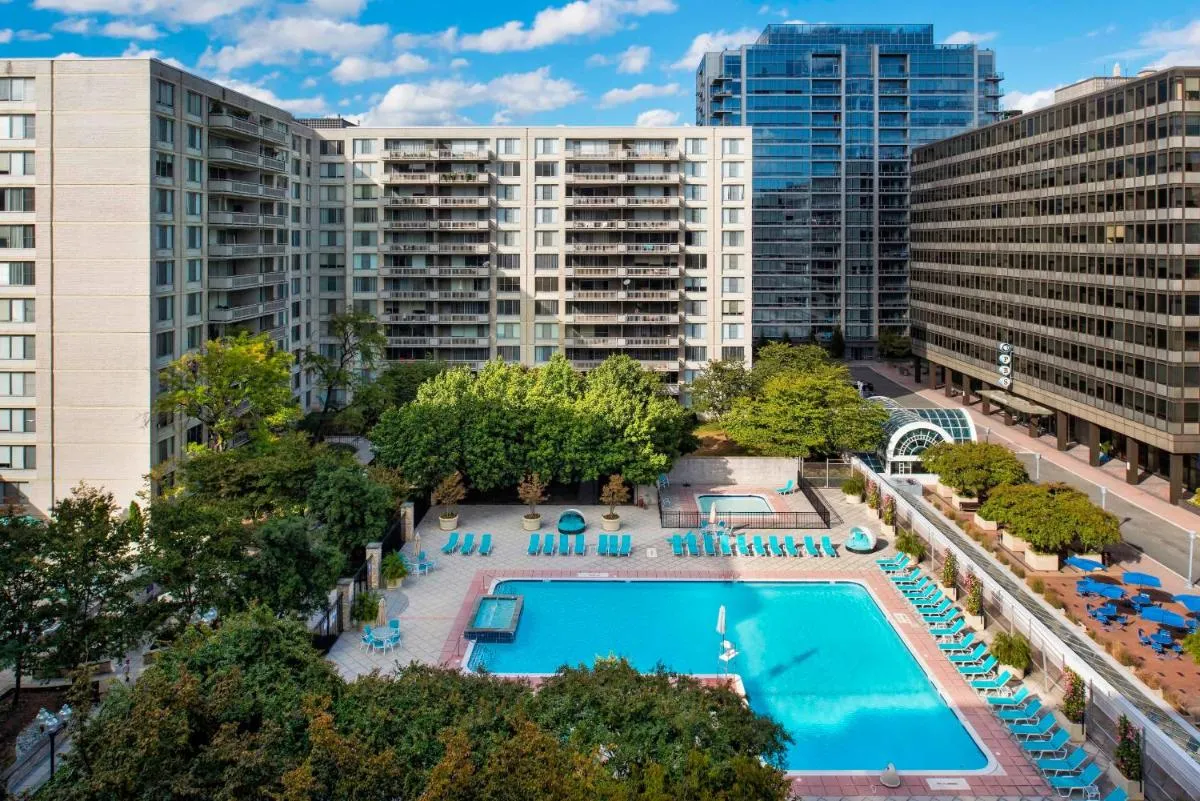 Image 5 of Apartment Near to Airport Located at Crystal City