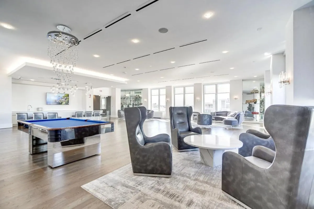 Image 6 of Awesome 1 BR Apt + Den At Crystal City With Gym