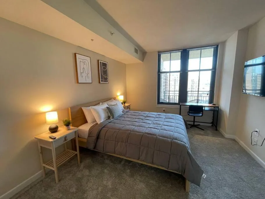 Image of Beautiful 1 Bedroom Apartment at Pentagon City