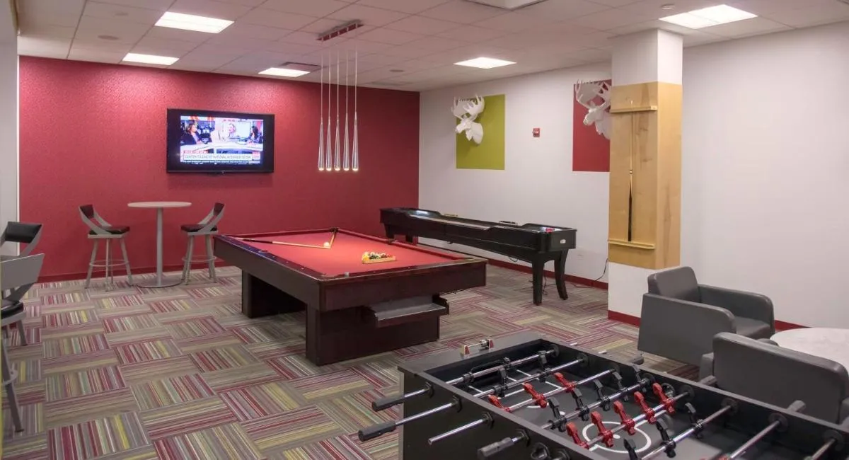 Image 6 of Beautiful 2BR Apartment at Crystal City With Gym