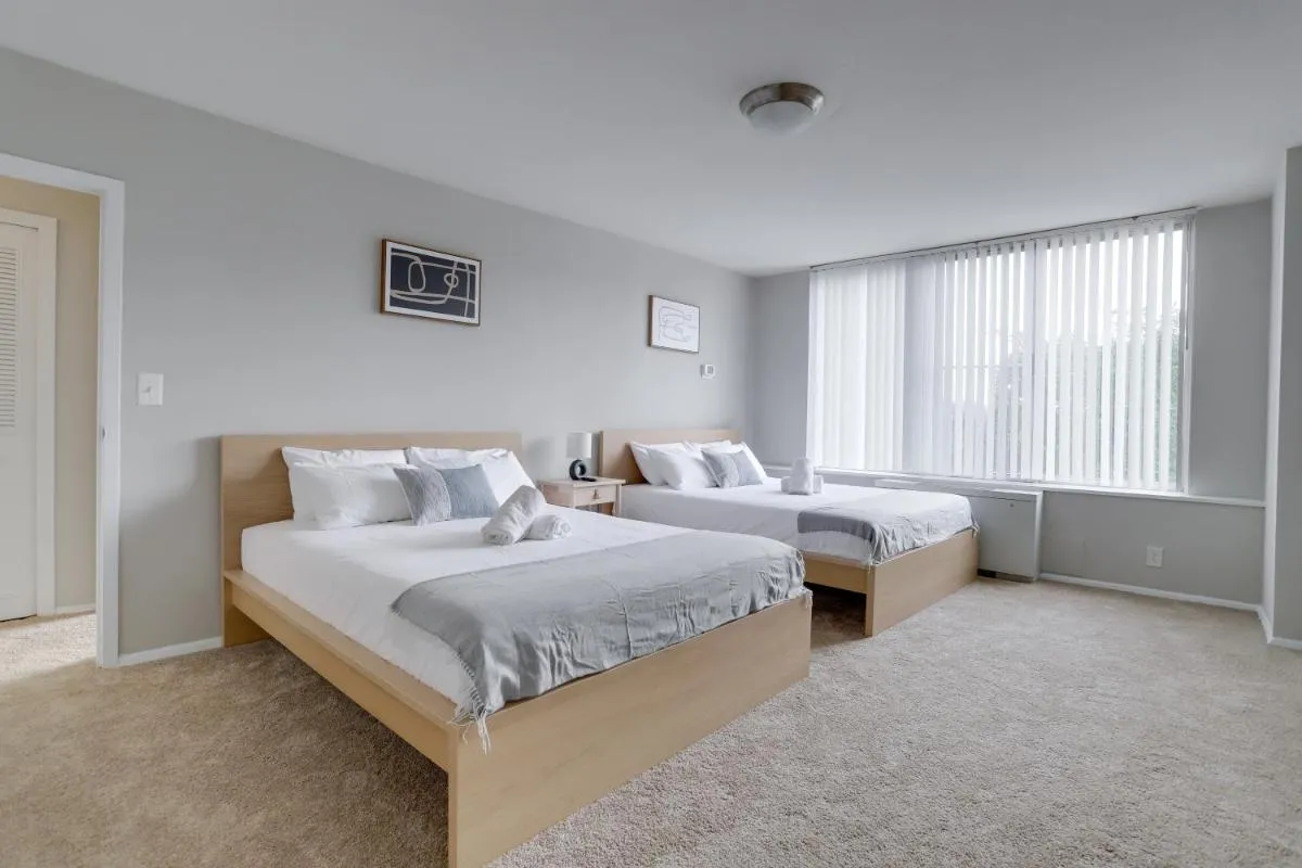 Image 1 of Beautiful 2 BR Apt At Crystal City With Gym