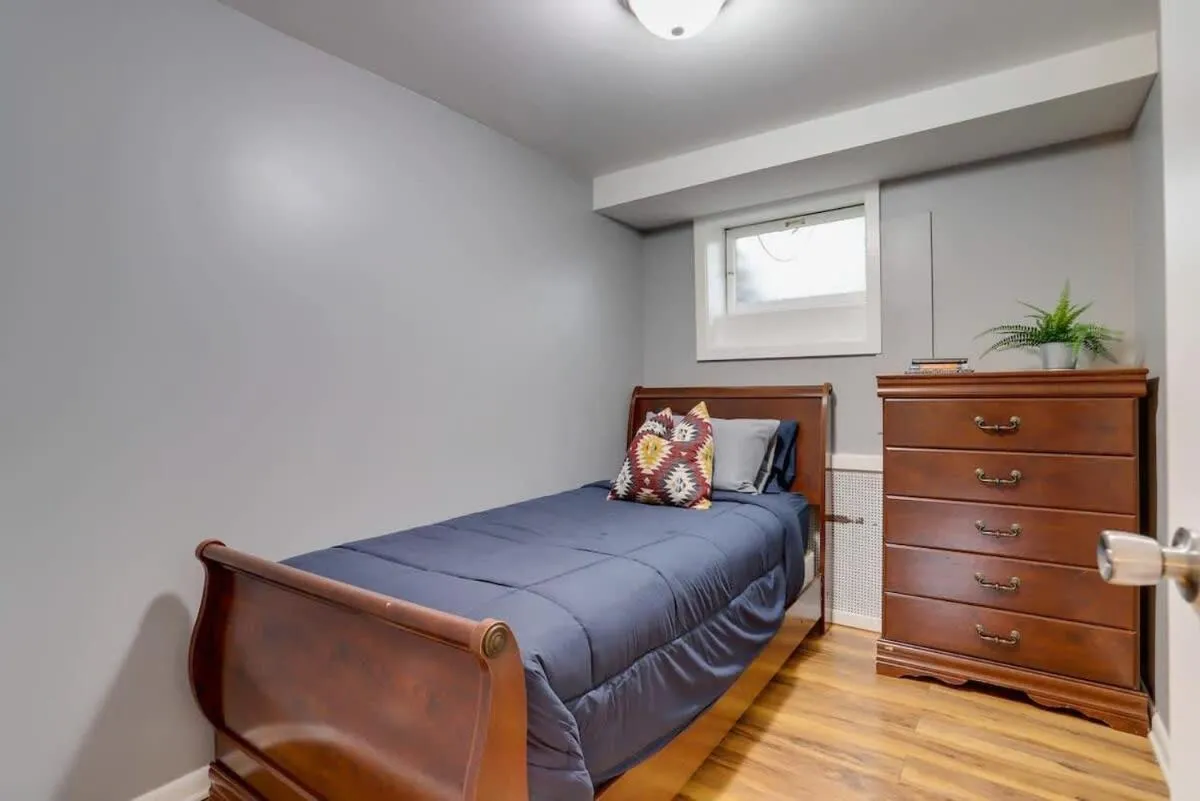 Image 6 of Beautiful 2 Bedroom across from The House of Representatives
