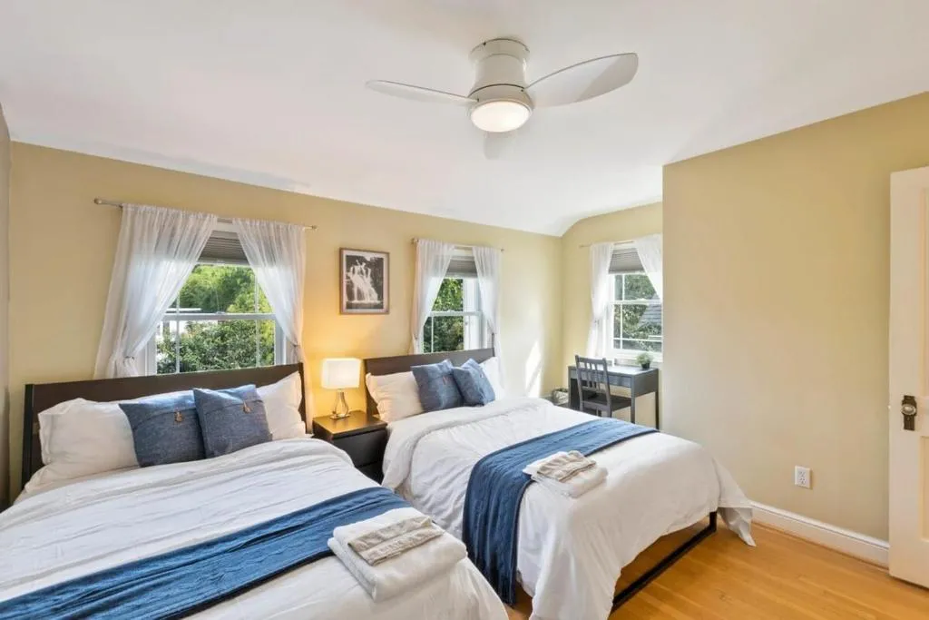Image of Beautiful 3BR 2BA Colonial House by CozySuites