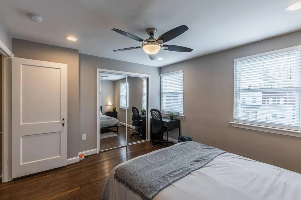 Image 5 of Beautiful 3br 2ba House with cozy backyard by CozySuites