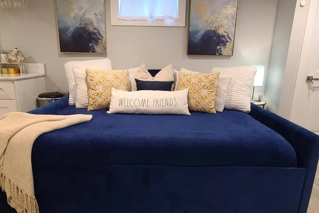 Image of Beautiful Basement Suite & Outdoor Oasis