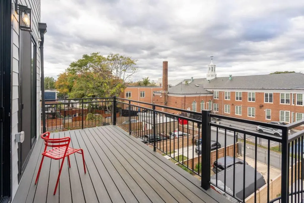 Image 3 of Capitol View 3 Penthouse with Rooftop