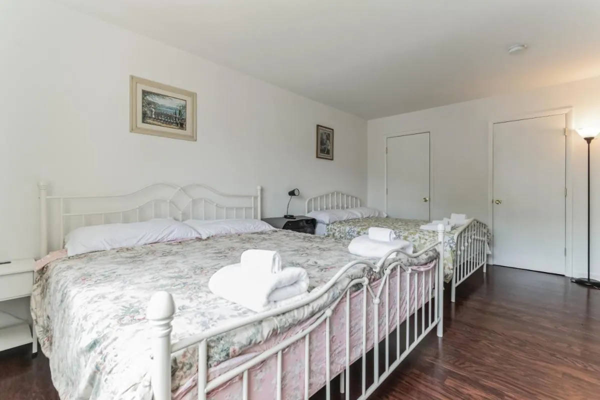 Image 4 of Charming Condo in North Bethesda condo