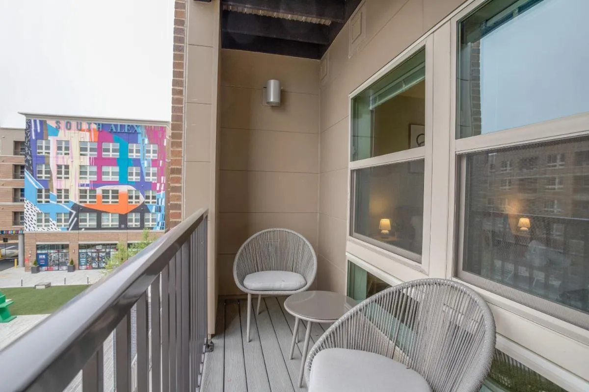 Image 5 of Charming Condo with Nice Amenities at Alexandria