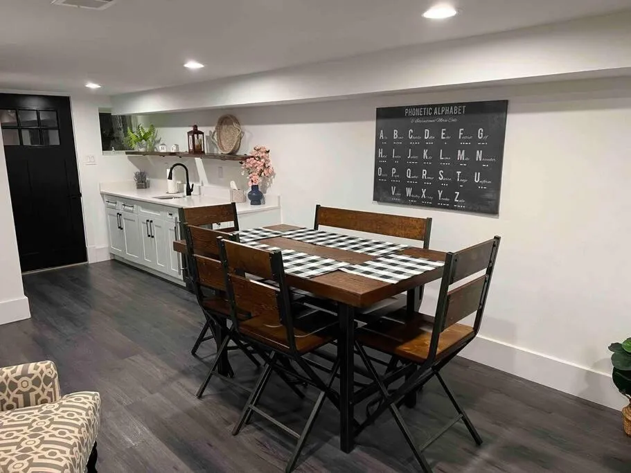 Image 4 of Cherry Blossom Townhouse, Easy DC Access