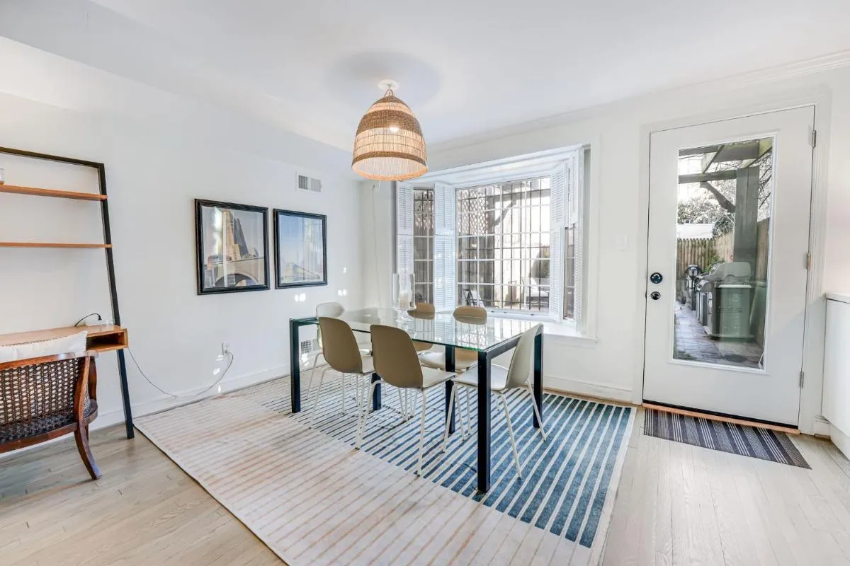 Image 2 of Chic & Central Foggy Bottom DC Stay
