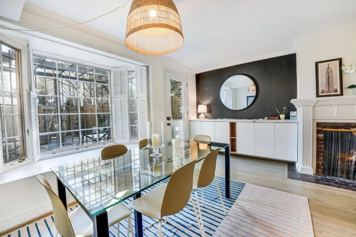 Image 3 of Chic & Central Foggy Bottom DC Stay