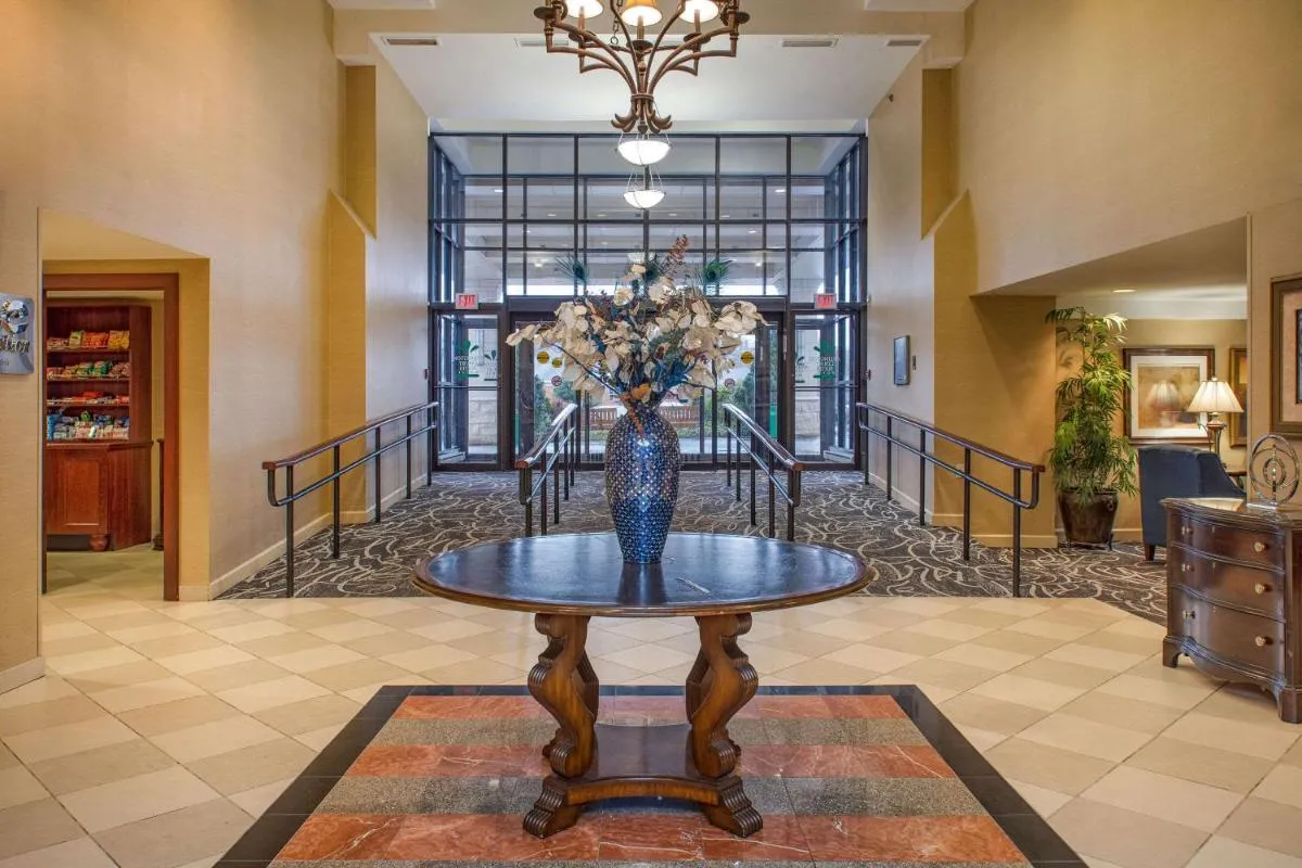 Image 6 of Clarion Collection Hotel Arlington Court Suites