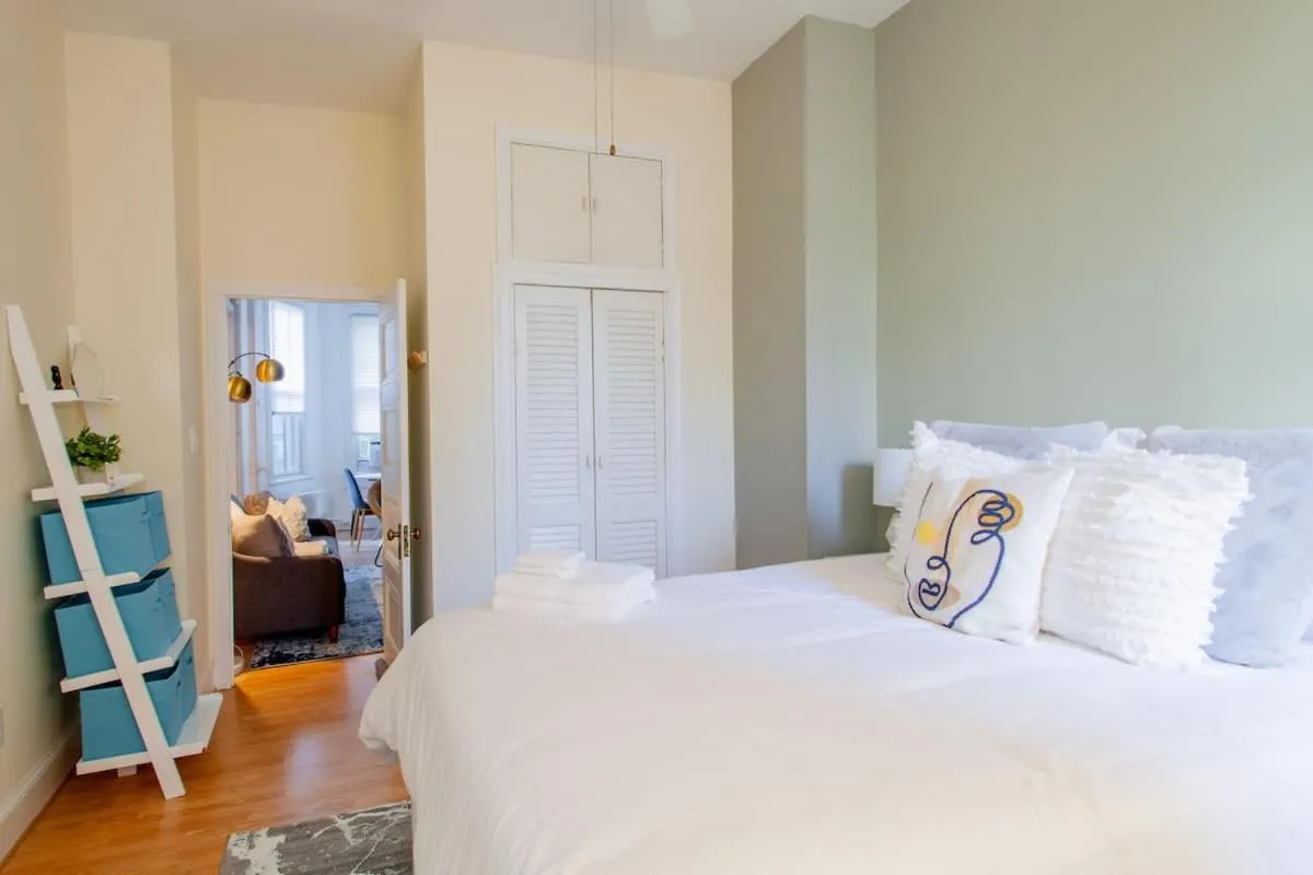Image 6 of Classy 1-BR Flat Nestled Between Dupont & Logan