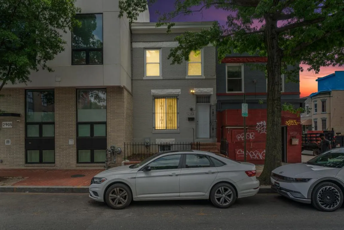 Image of Close To Howard University , Unit #2