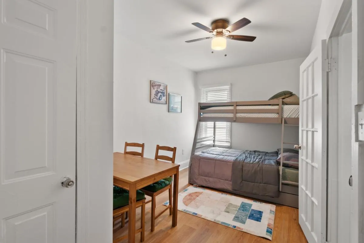 Image 6 of Close To Howard University , Unit #2