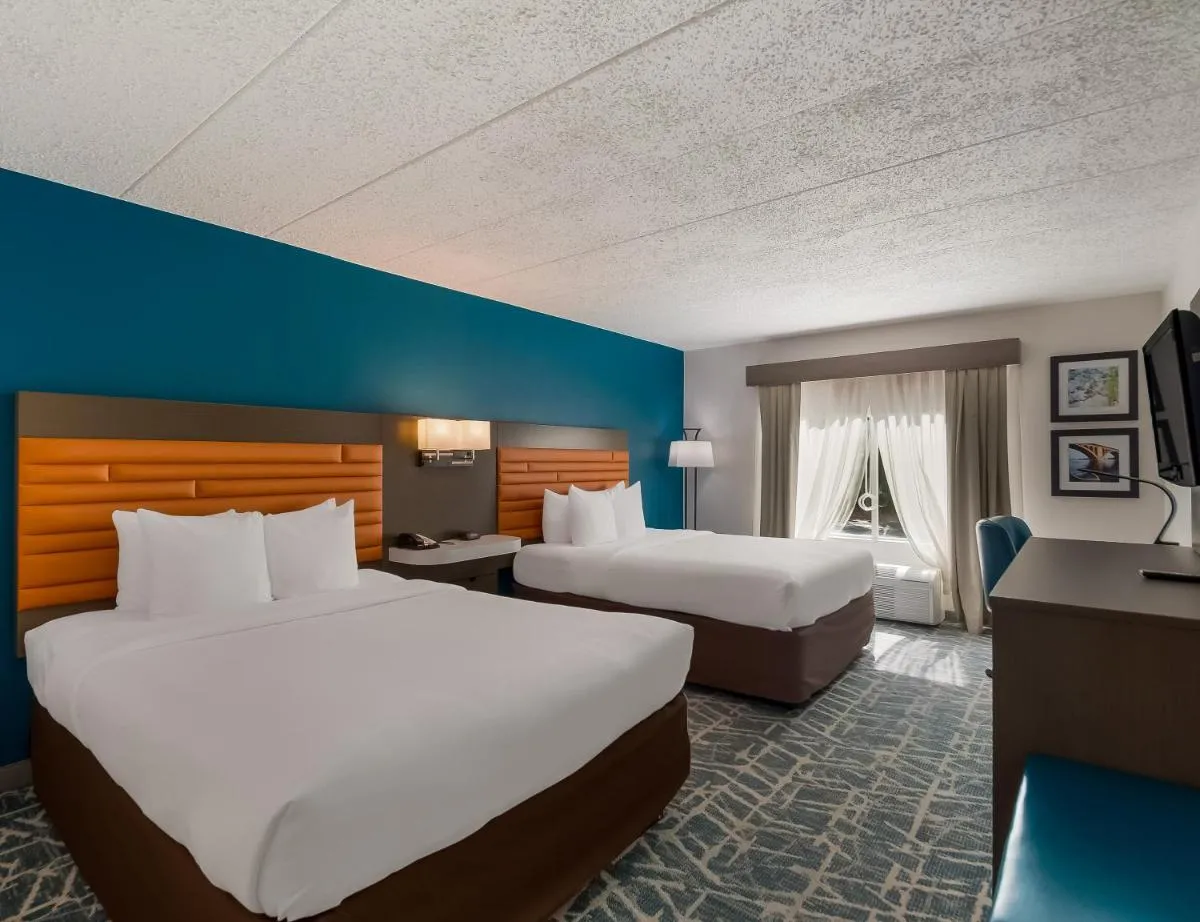 Image 2 of Comfort Inn Falls Church – Tysons Corner