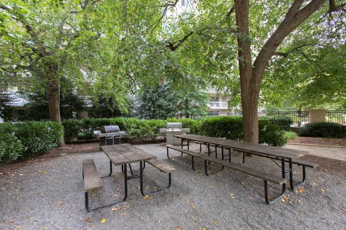 Image 6 of Comfortable & Luxury condo @Crystal City