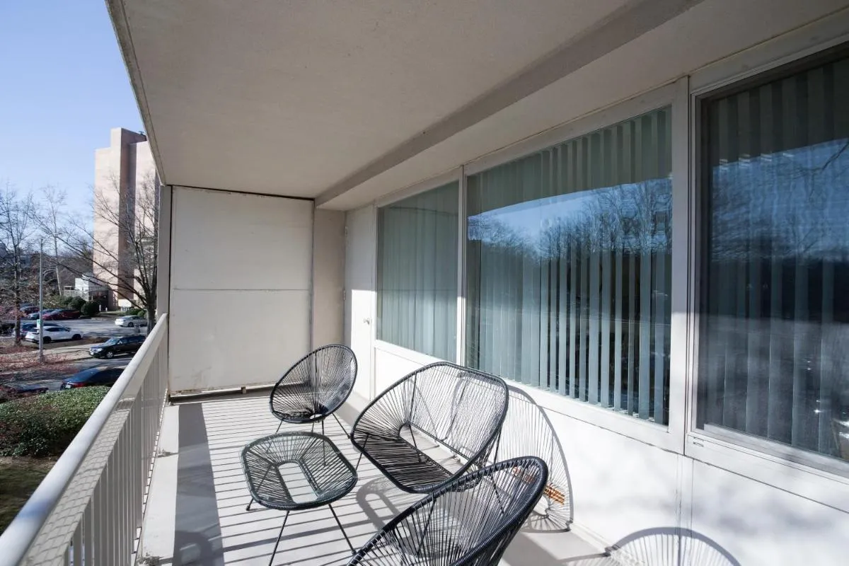 Image 4 of Comfortable & Luxury condo @Crystal City