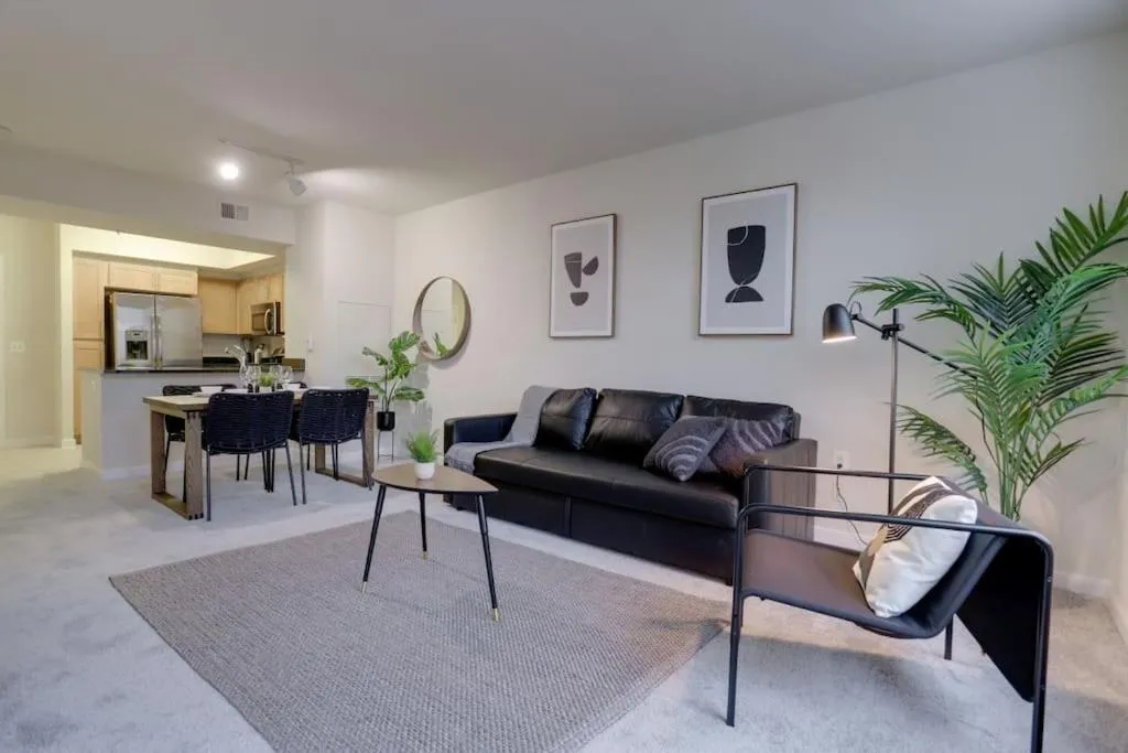 Image 3 of Condo with Gym and Pool in Pentagon City 8min to DCA