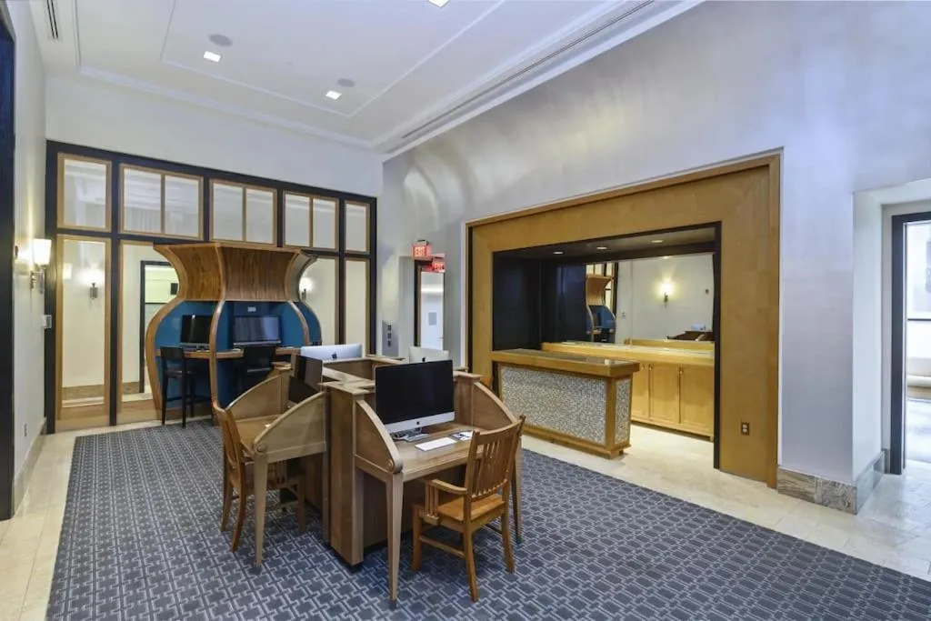 Image 4 of Condo with Gym and Pool in Pentagon City 8min to DCA