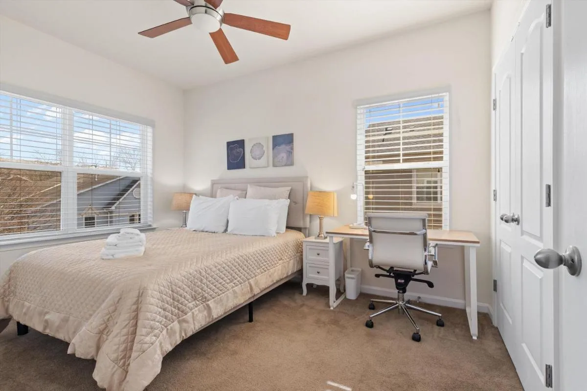 Image 6 of Convenience at a Great Value 4-BR DC Homestay