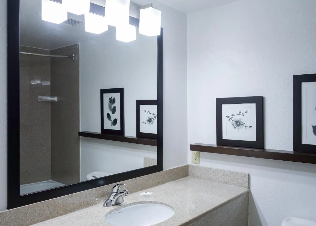 Image 2 of Country Inn & Suites by Radisson, Washington, DC East – Capitol Heights, MD