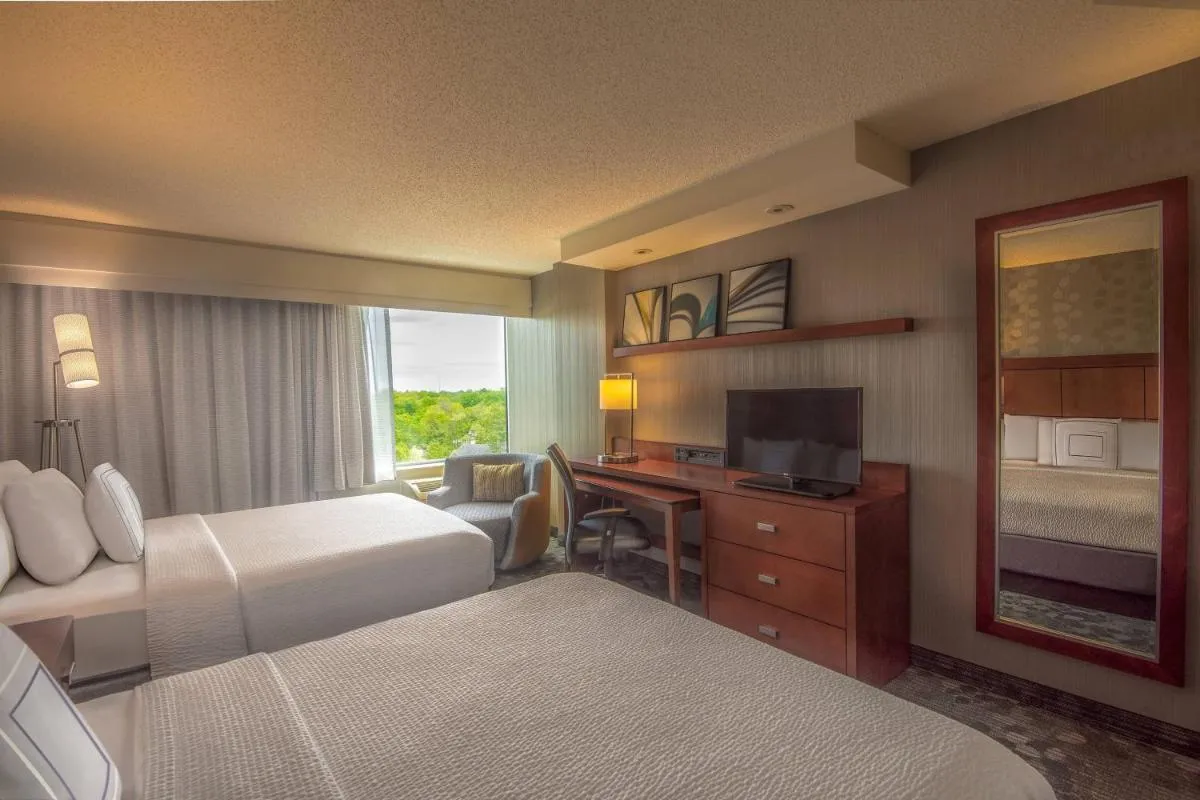 Image 4 of Courtyard by Marriott Bethesda Chevy Chase