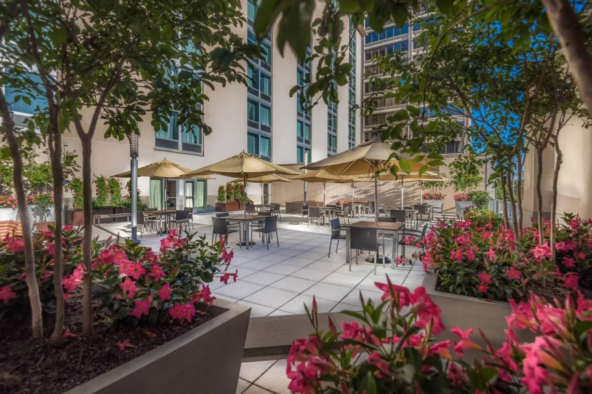 Image 3 of Courtyard by Marriott Bethesda Chevy Chase