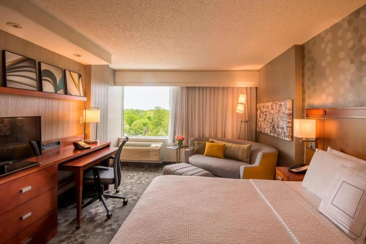 Image 6 of Courtyard by Marriott Bethesda Chevy Chase