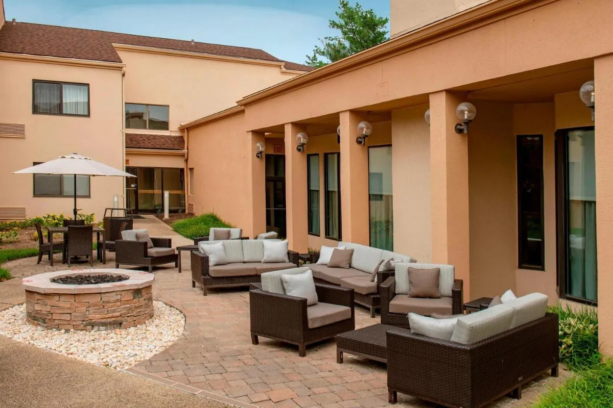 Image 4 of Courtyard by Marriott Rockville