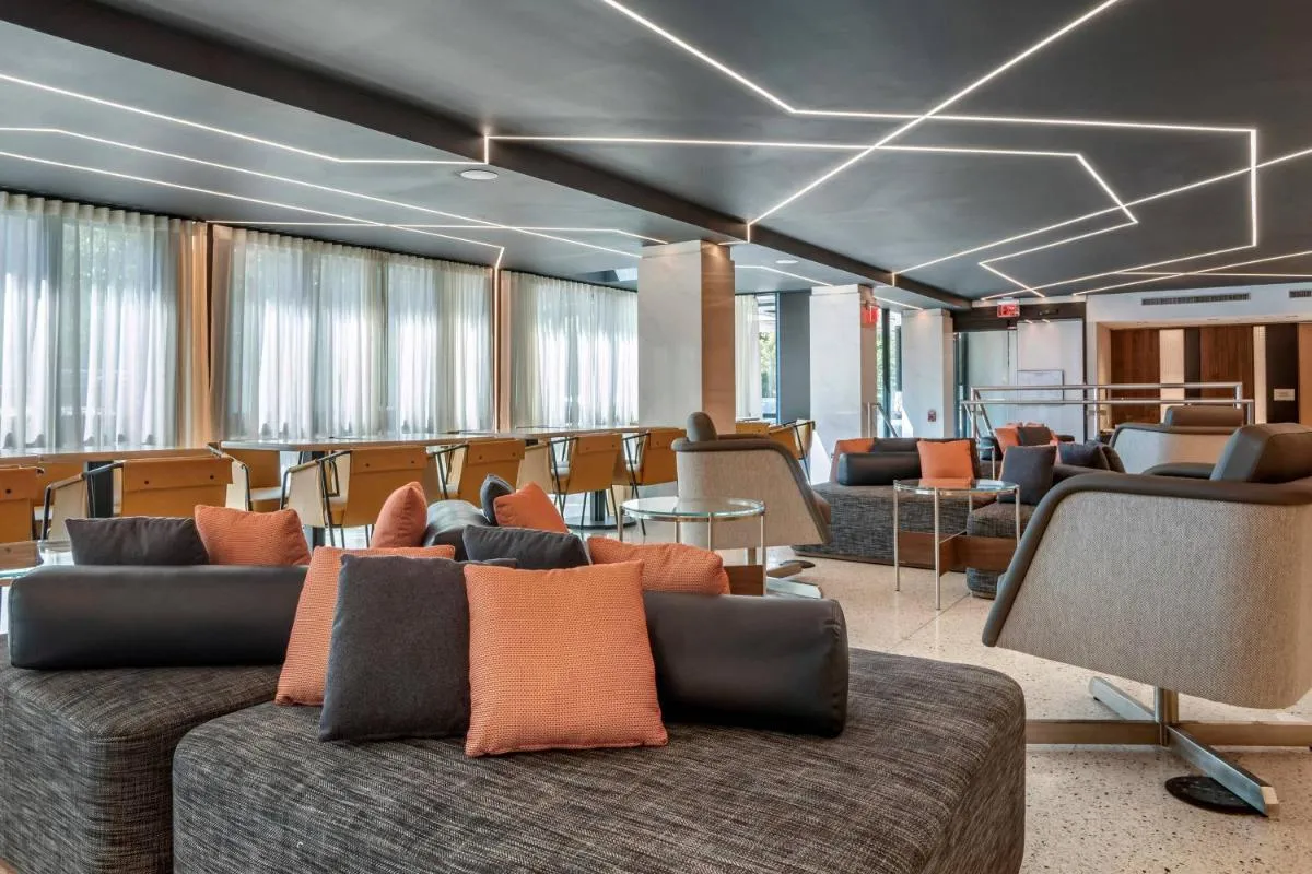 Image 5 of Courtyard by Marriott Washington, DC Dupont Circle