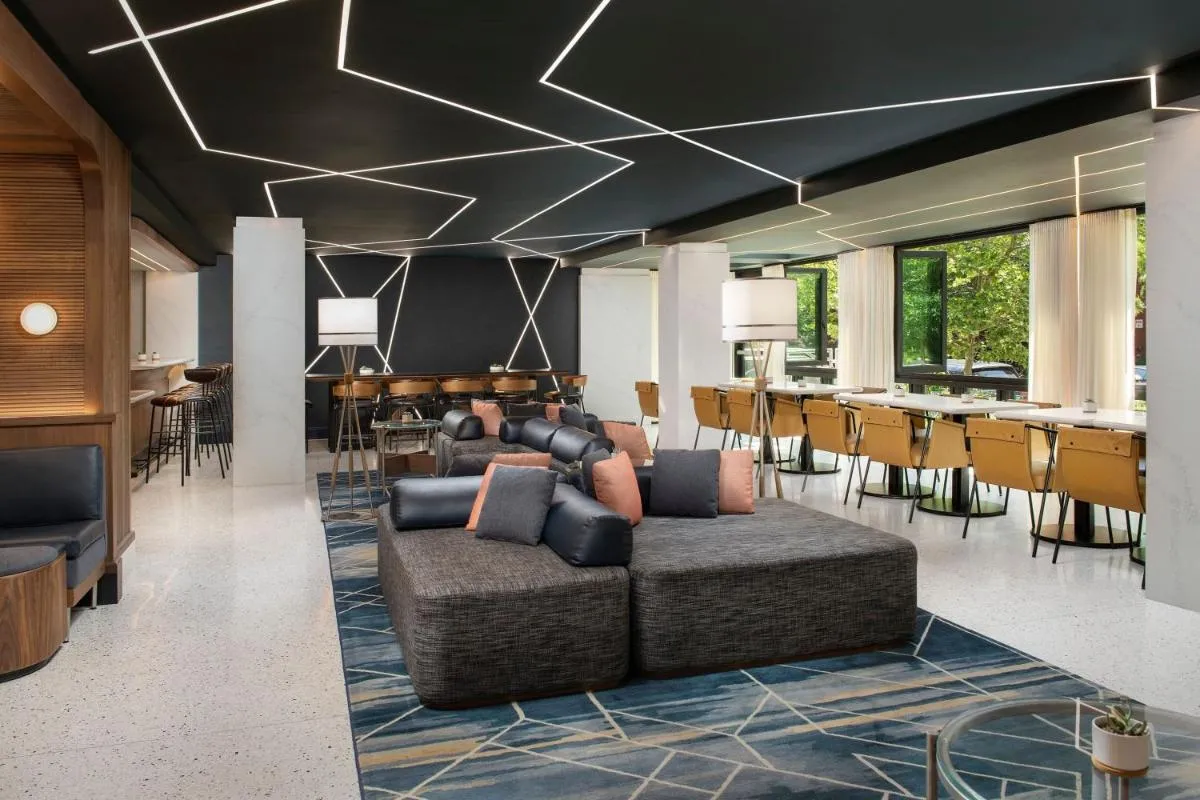 Image 3 of Courtyard by Marriott Washington, DC Dupont Circle