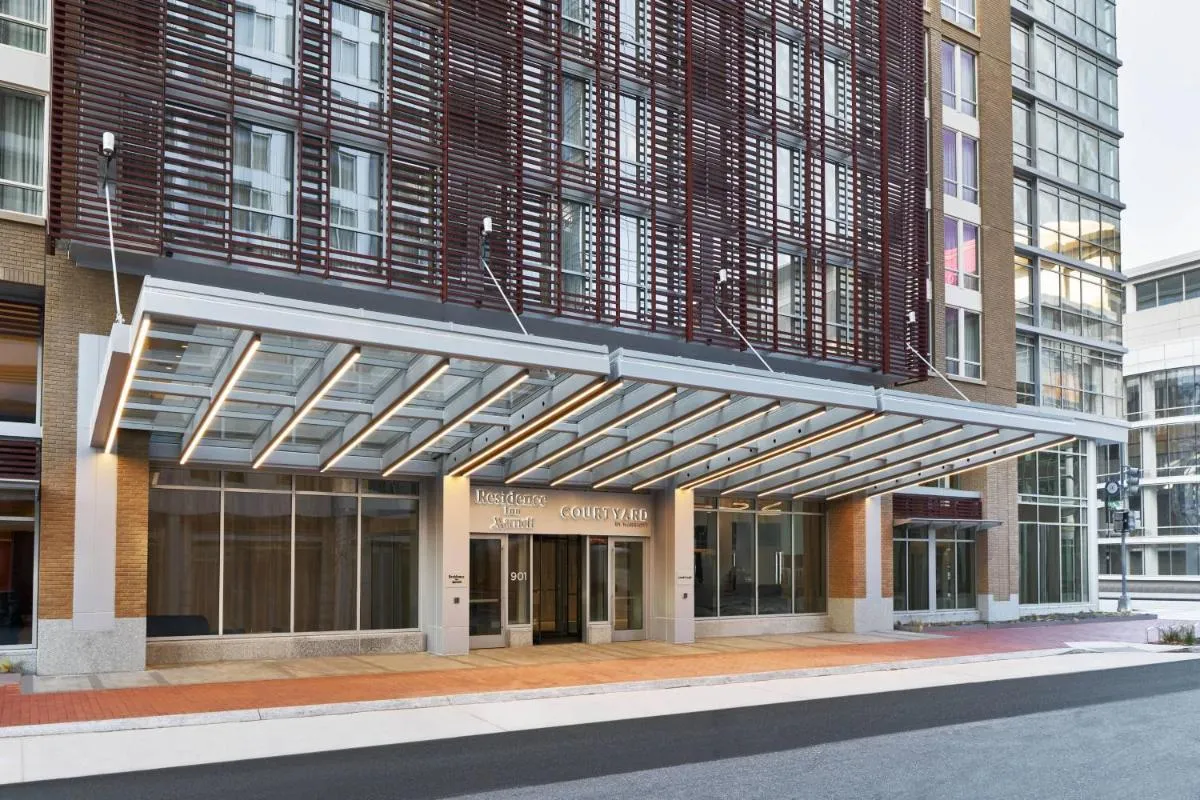 Image 2 of Courtyard by Marriott Washington Downtown/Convention Center
