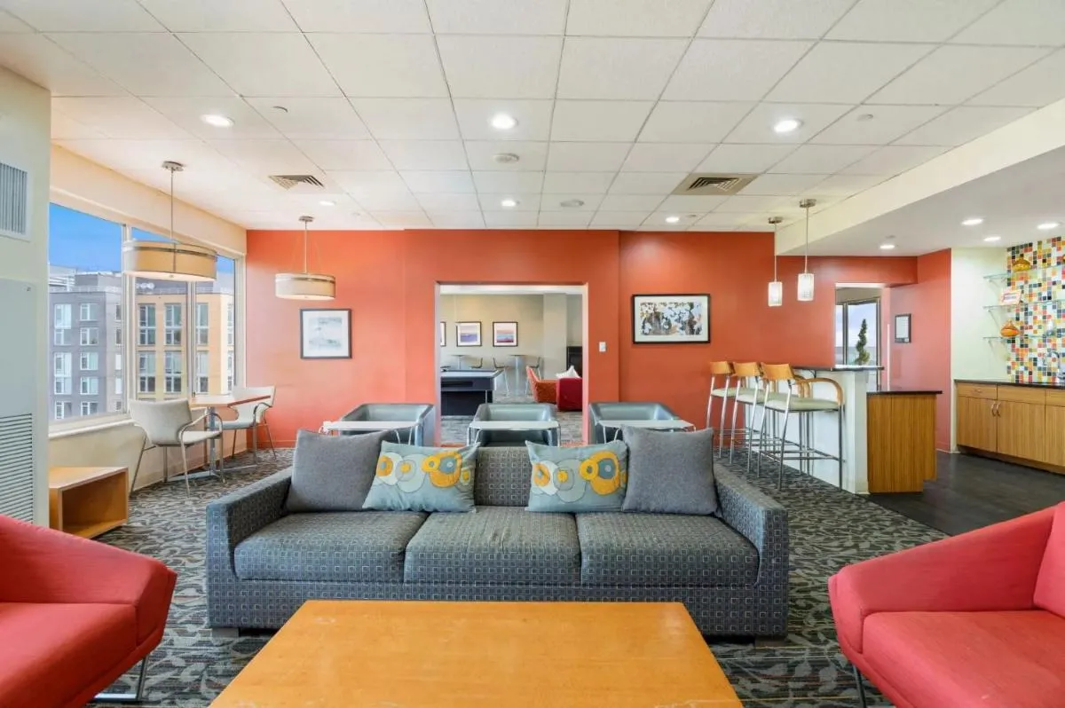 Image 6 of Cozy Pentagon City Retreat
