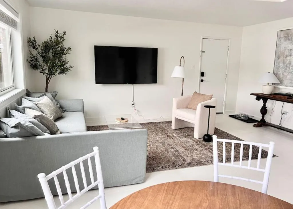 Image of Crystal City Boutique Flats – Free Parking 2878