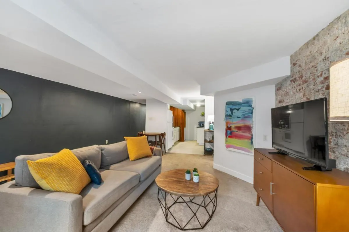 Image 1 of Cute and Charming 1BR in Fantastic Location townhouse