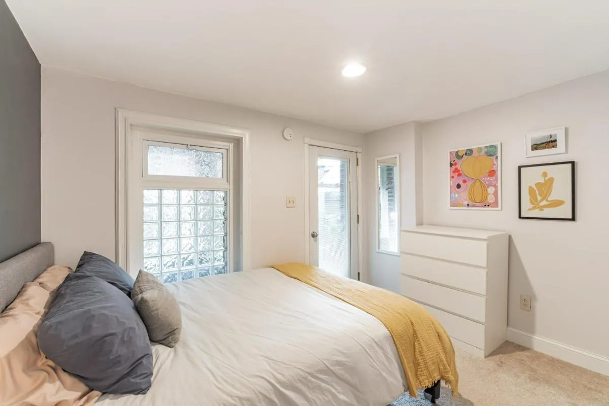 Image 4 of Cute and Charming 1BR in Fantastic Location townhouse